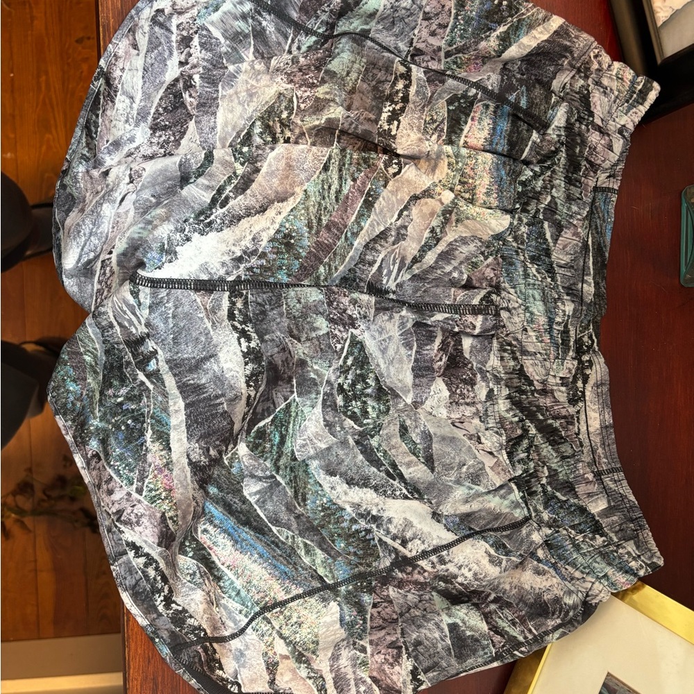 lululemon athletica Hottie Hot Shorts